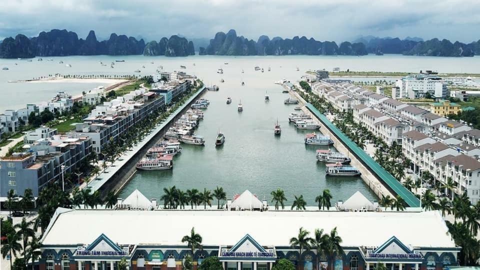 Ling Hotel Ha Long Exteriör bild