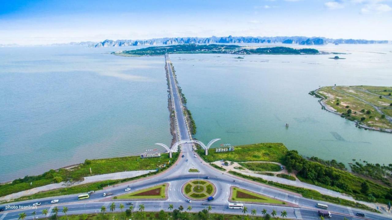 Ling Hotel Ha Long Exteriör bild